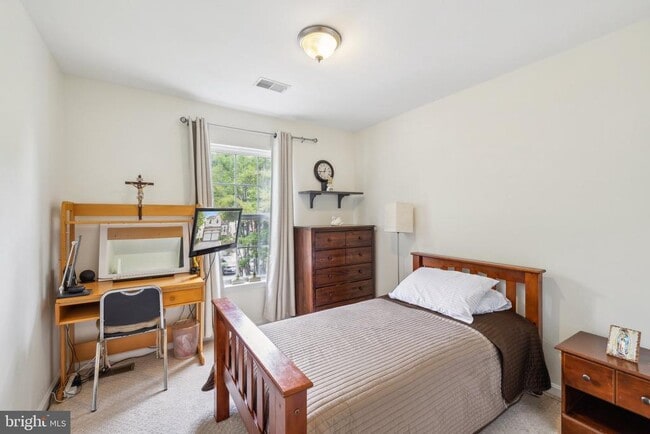 Building Photo - 4843 Montega Dr