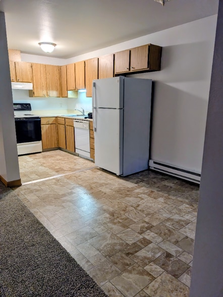 Building Photo - 9233 Interlake Ave N