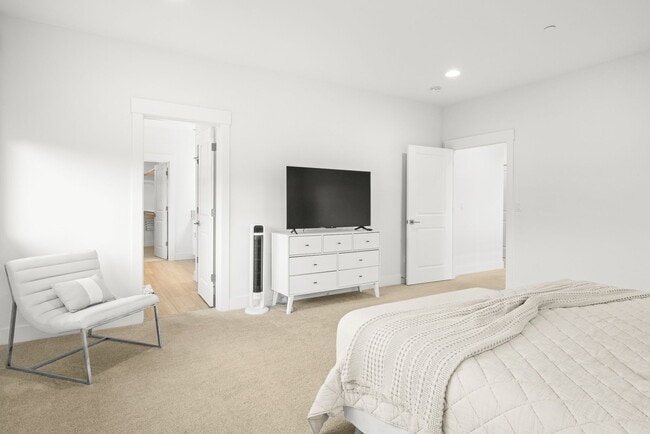 Building Photo - 5891 SW 67th Pl