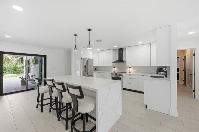 Building Photo - 9935 Ramblewood Dr