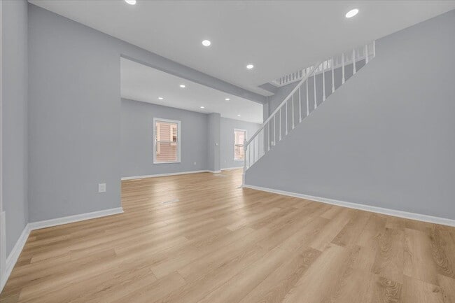 Building Photo - 408 Mt Vernon St