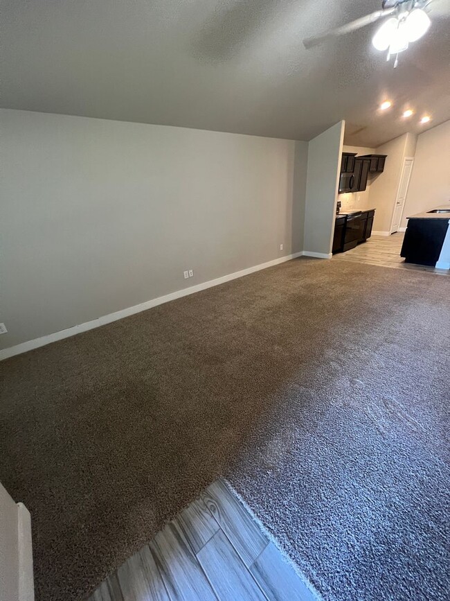 Building Photo - Lubbock Cooper ISD 3 Bedroom/2 Bathroom AV...