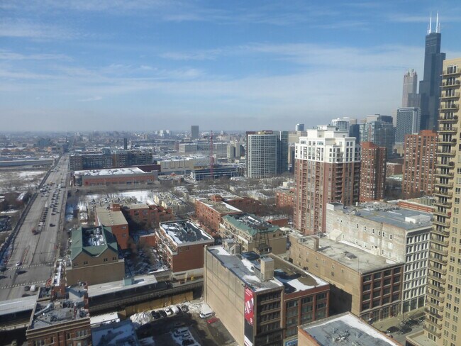 Building Photo - 1160 S Michigan Ave