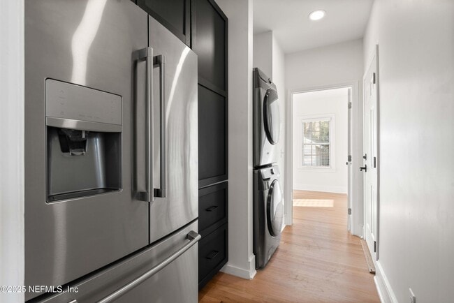 Building Photo - 4313 Lexington Ave