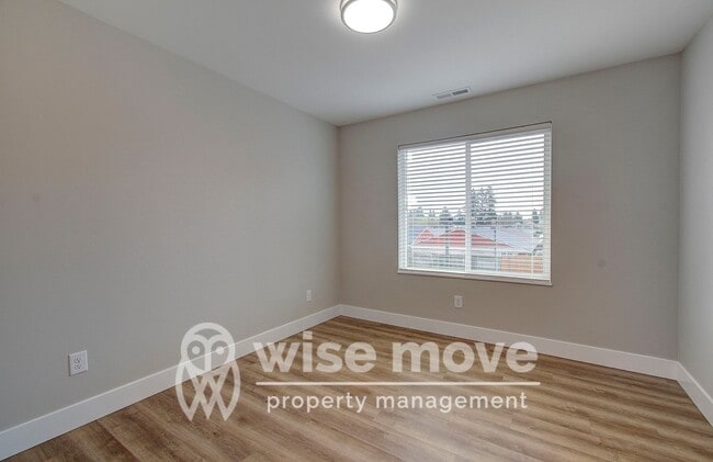 Building Photo - Garrison Square 3 bedroom- Brand New!