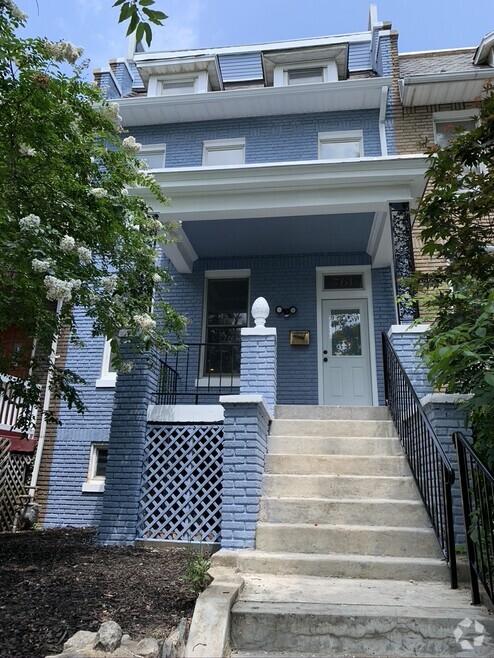 Building Photo - 761 Princeton Plz NW