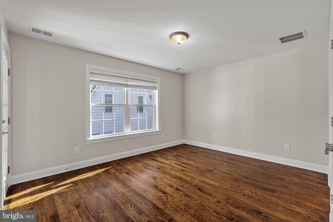 Building Photo - 303 Witherspoon St