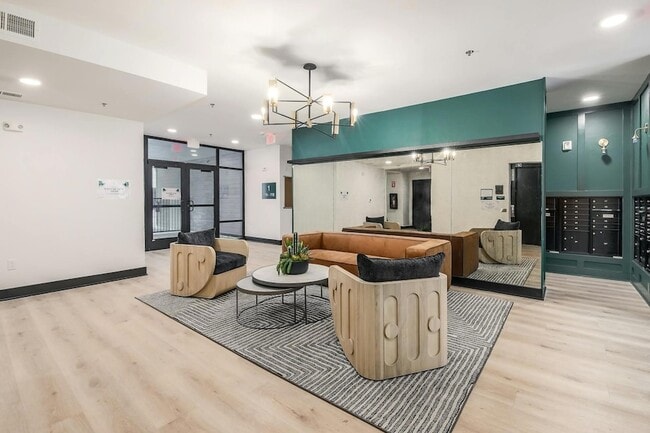 Building Photo - 2500 Longview St