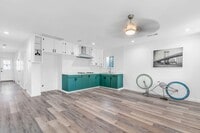 Building Photo - Beautiful newly remodeled modern 2 Bed + 2...