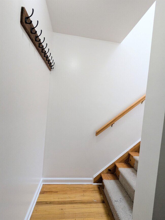 Building Photo - 277 3rd St