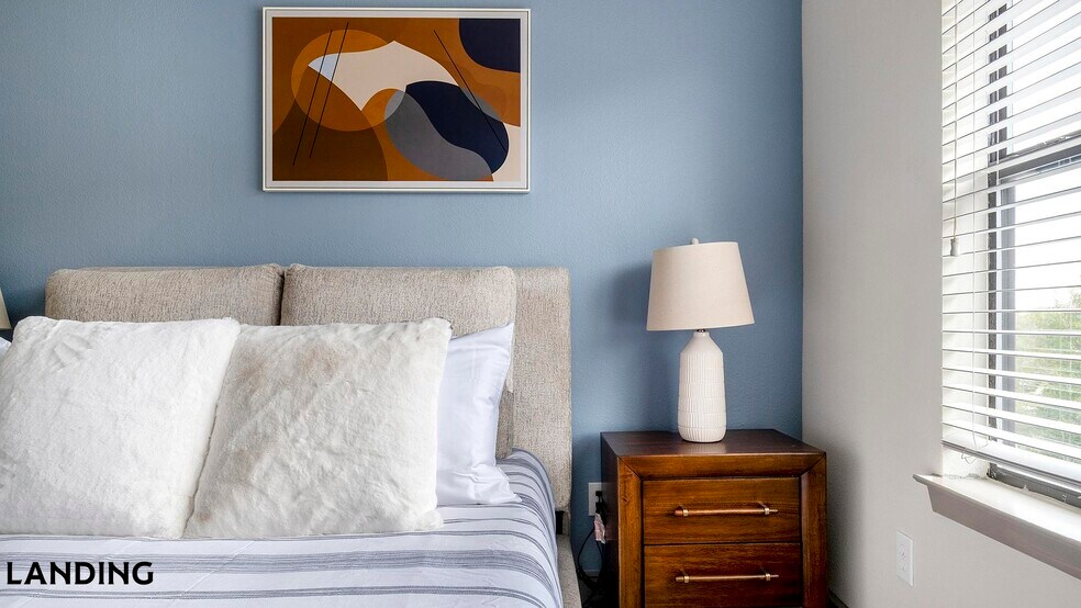 Building Photo - 18021 Kingsland Blvd