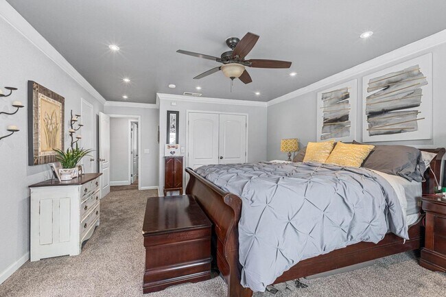 Building Photo - Madera Ranchos Home, 3BR/2BA, Built 1986 -...