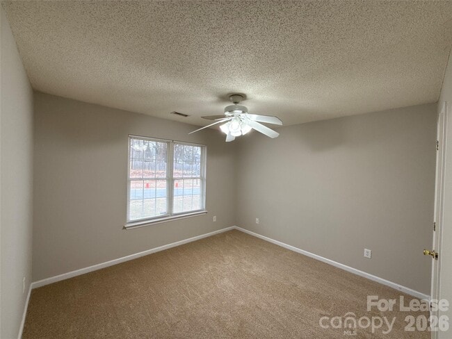 Building Photo - 3214 Atlas Dr