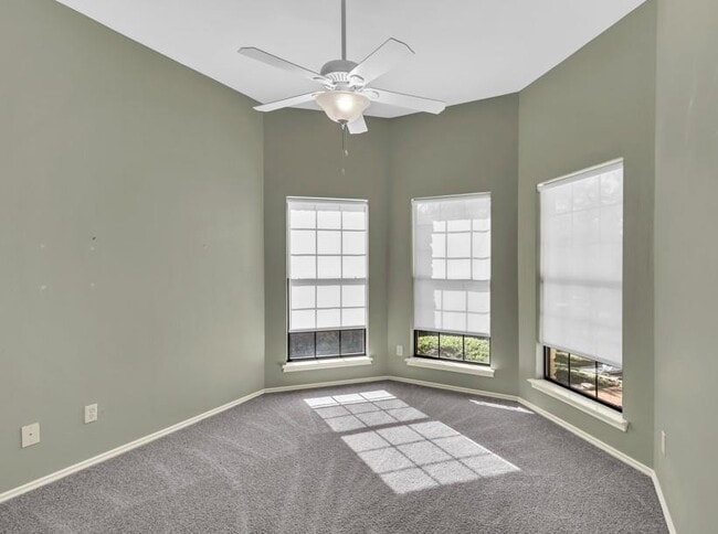 Building Photo - 4604 Palisade Dr