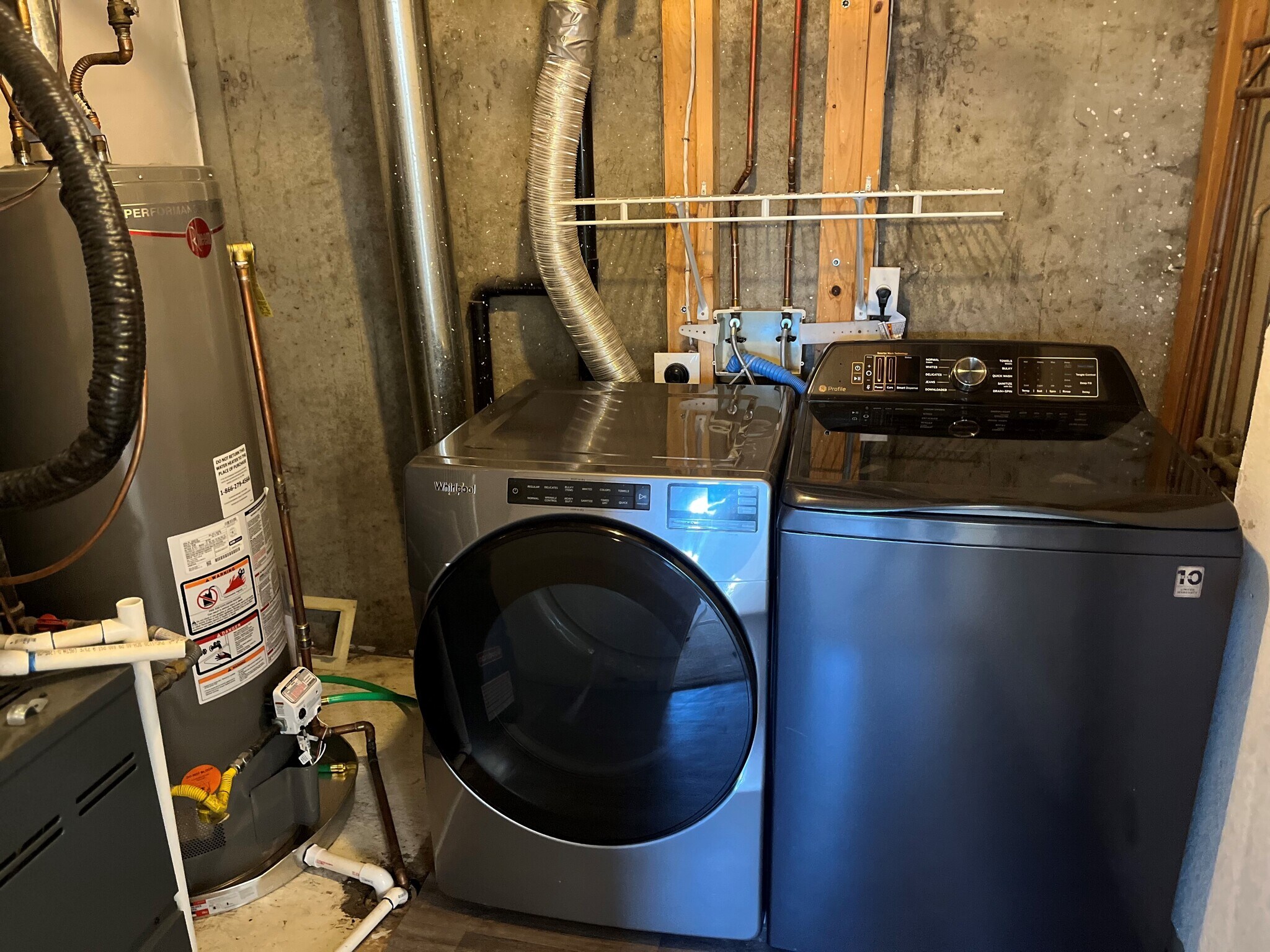 WASHER / DRYER IN UNIT - 9688 Harris Cir