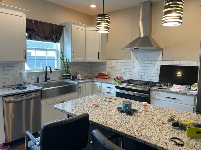 Building Photo - Luxury New Construction Townhome in Lime S...
