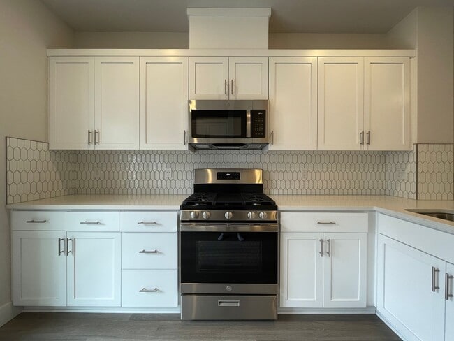 Building Photo - Brand New 2024 Build in the Bethany Crossing Neighborhood ~ 3Bd/3Ba - Washer/Dryer and Single Car...