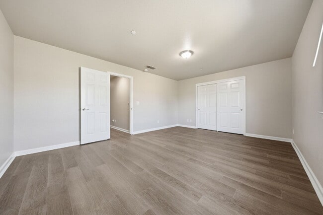 Building Photo - 669 Mission De Oro Dr