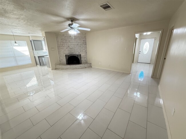 Building Photo - 12023 Sagecliff Dr