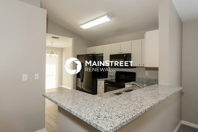 Building Photo - 4 Bedroom Pet-Friendly Home in Ruskin, FL with Main Street Renewal