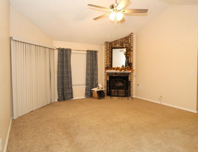 Building Photo - 11150 Loma Grande Dr
