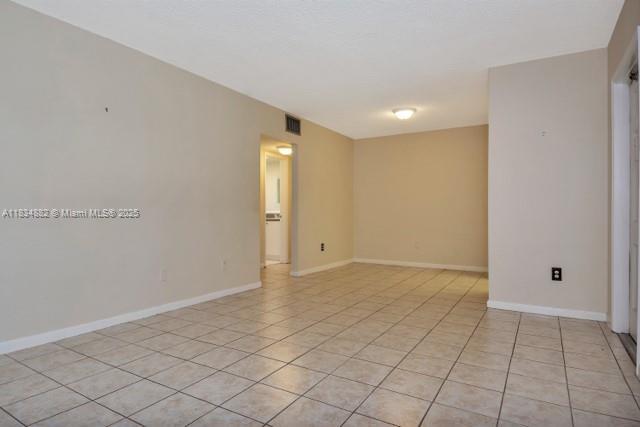 Building Photo - 2101 NE 68th St