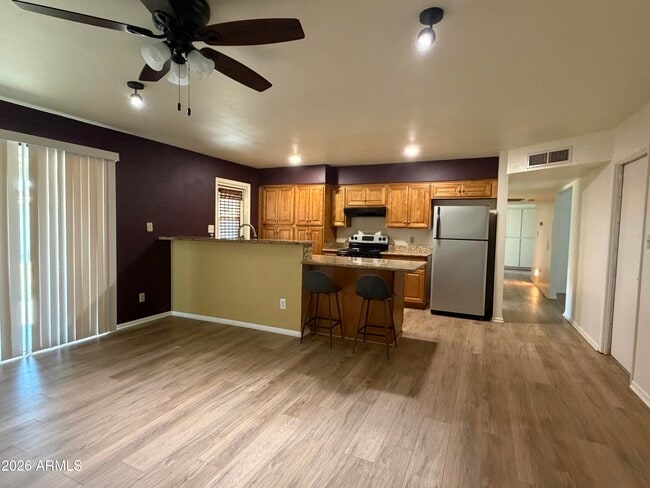 Building Photo - 3011 W Campo Bello Dr