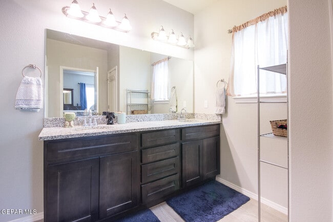 Building Photo - 7416 Eagle Vista Dr