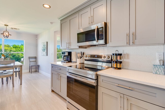 Building Photo - 1621 NE 17th Terrace