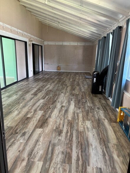 Building Photo - 2 Windermere Pl