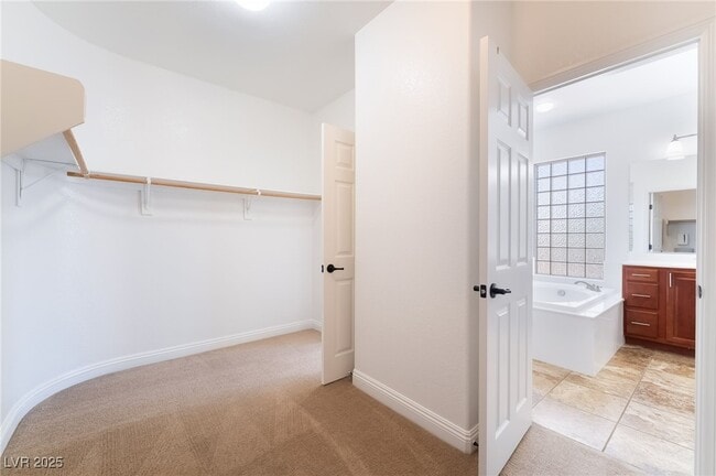 Building Photo - 9592 Staff Ln