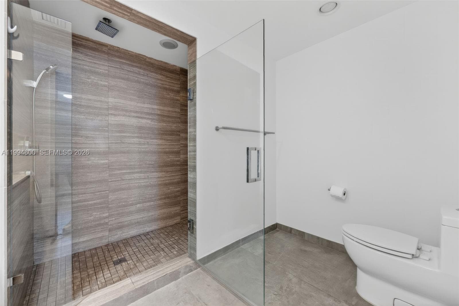 Building Photo - 1010 Brickell Ave