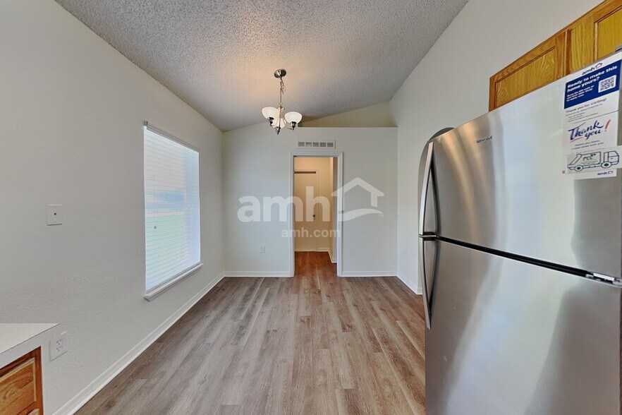 Building Photo - 3011 Valkyrie Rd