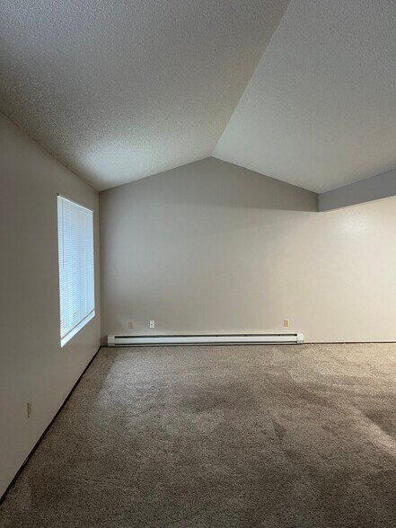 Building Photo - 328 91st Ave NE