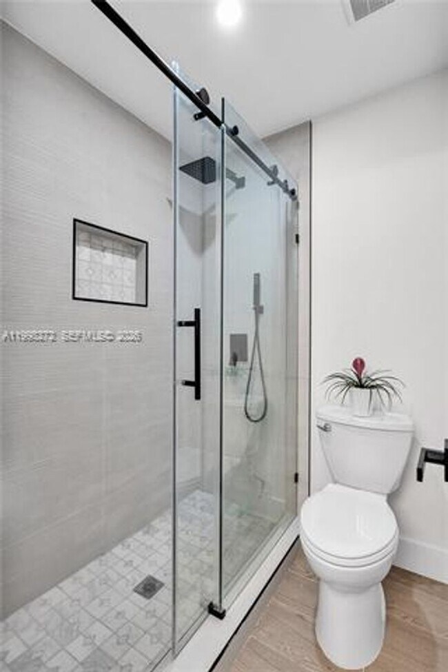 Building Photo - 4736 SW 136th Pl