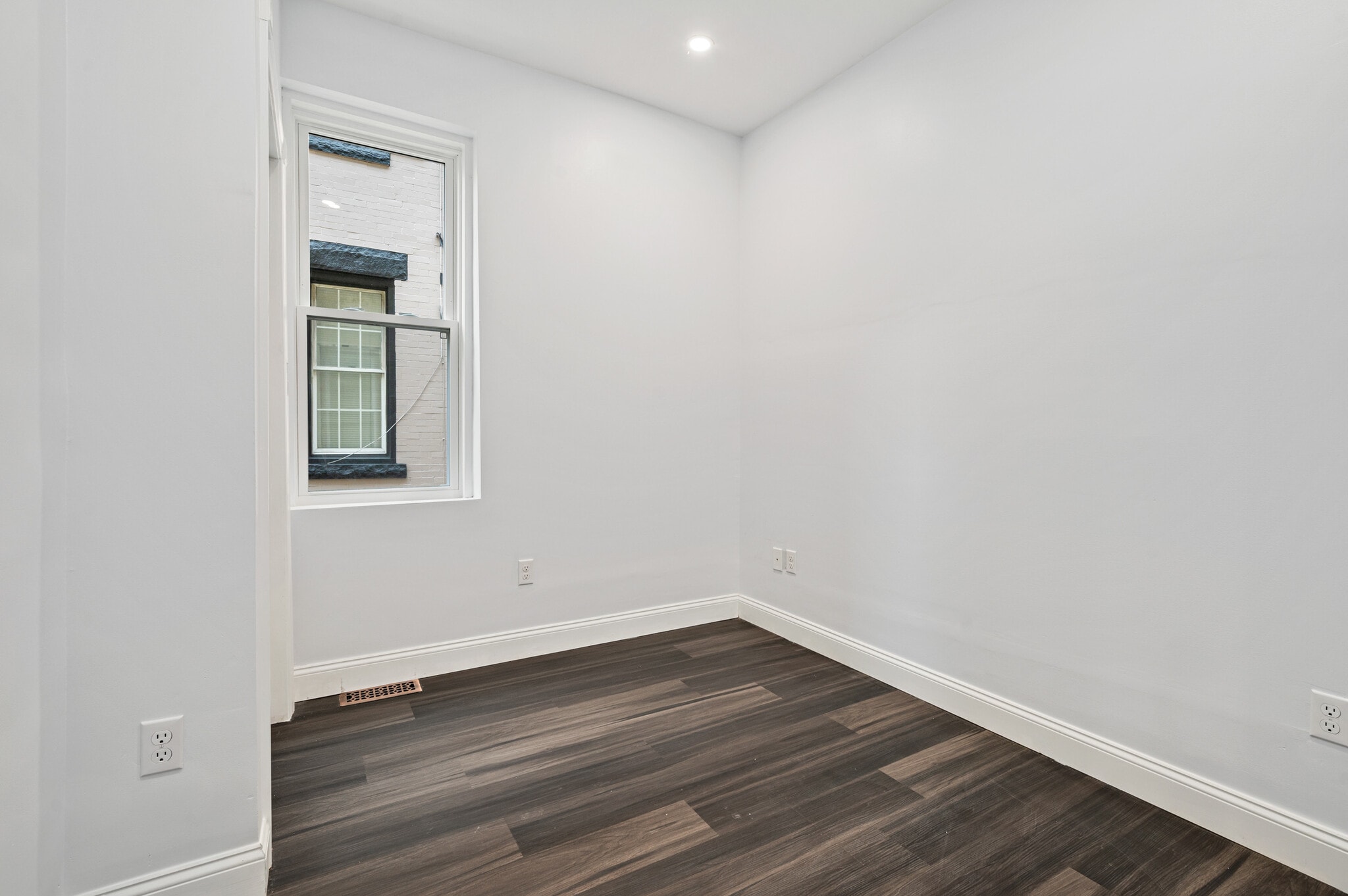 Building Photo - 318 Laurel St