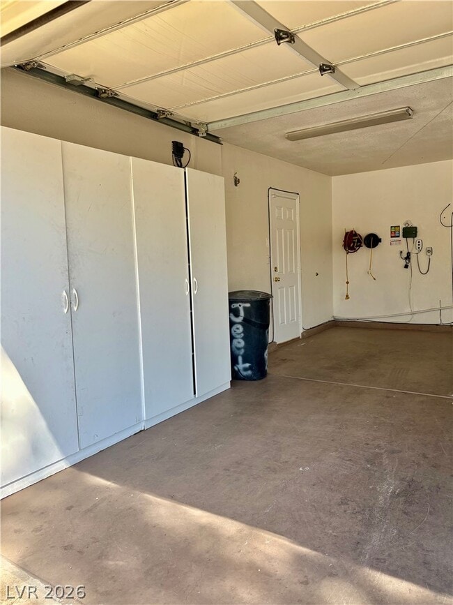 Building Photo - 1736 Navarre Ln