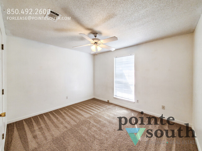 Building Photo - 412 Bay Oaks Dr