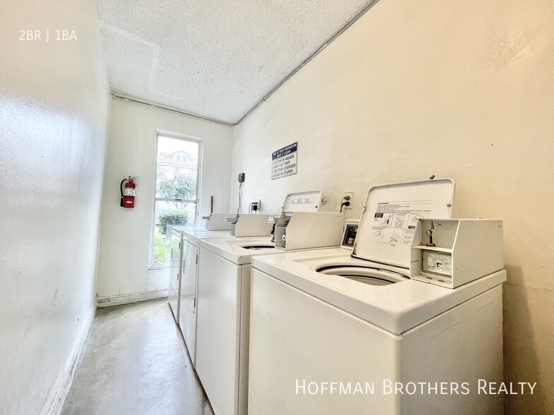 Building Photo - 3637 Keystone Av