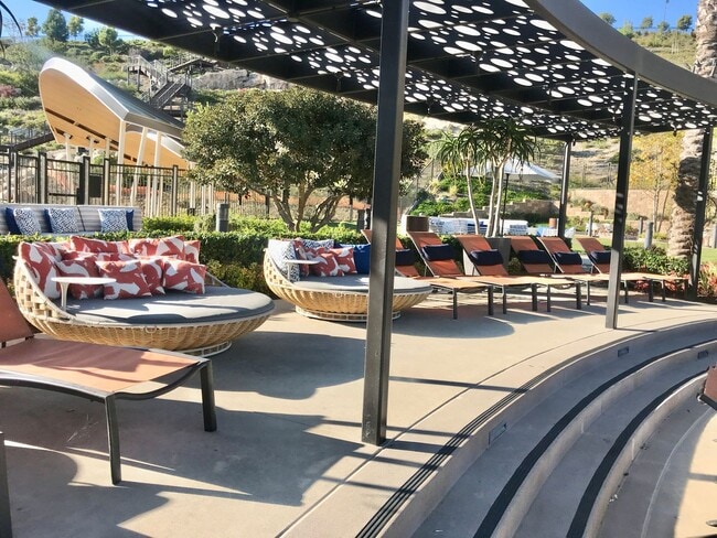 Building Photo - Brand New Townhome Overlooking Mission Valley