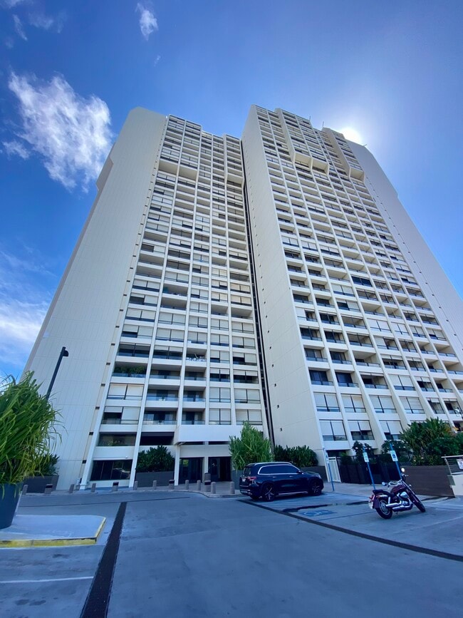Building Photo - Mott Smith Laniloa #PH-3