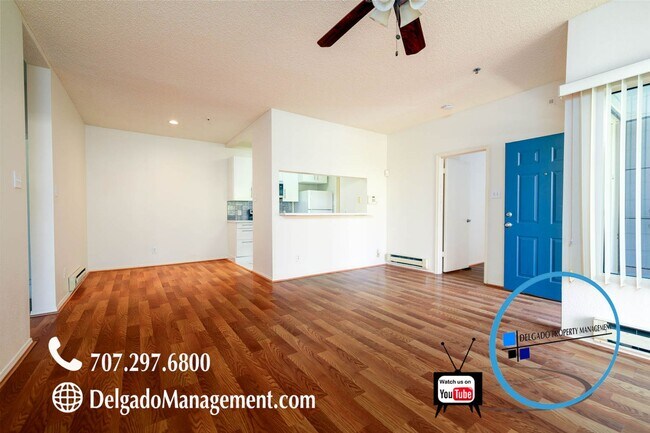 Building Photo - Glen Cove 2 bedroom condo