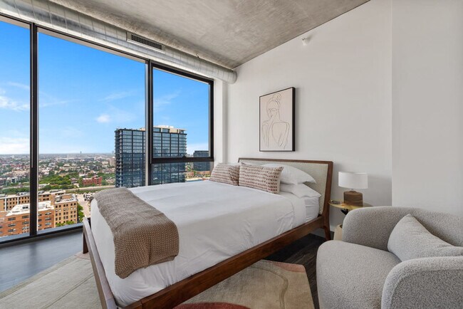 Building Photo - 1314 W Randolph St