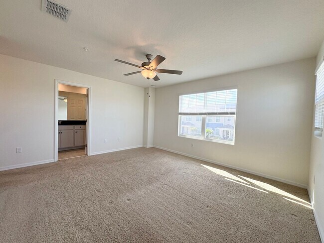 Building Photo - Newly Built, Water View, Luxury Executive ...