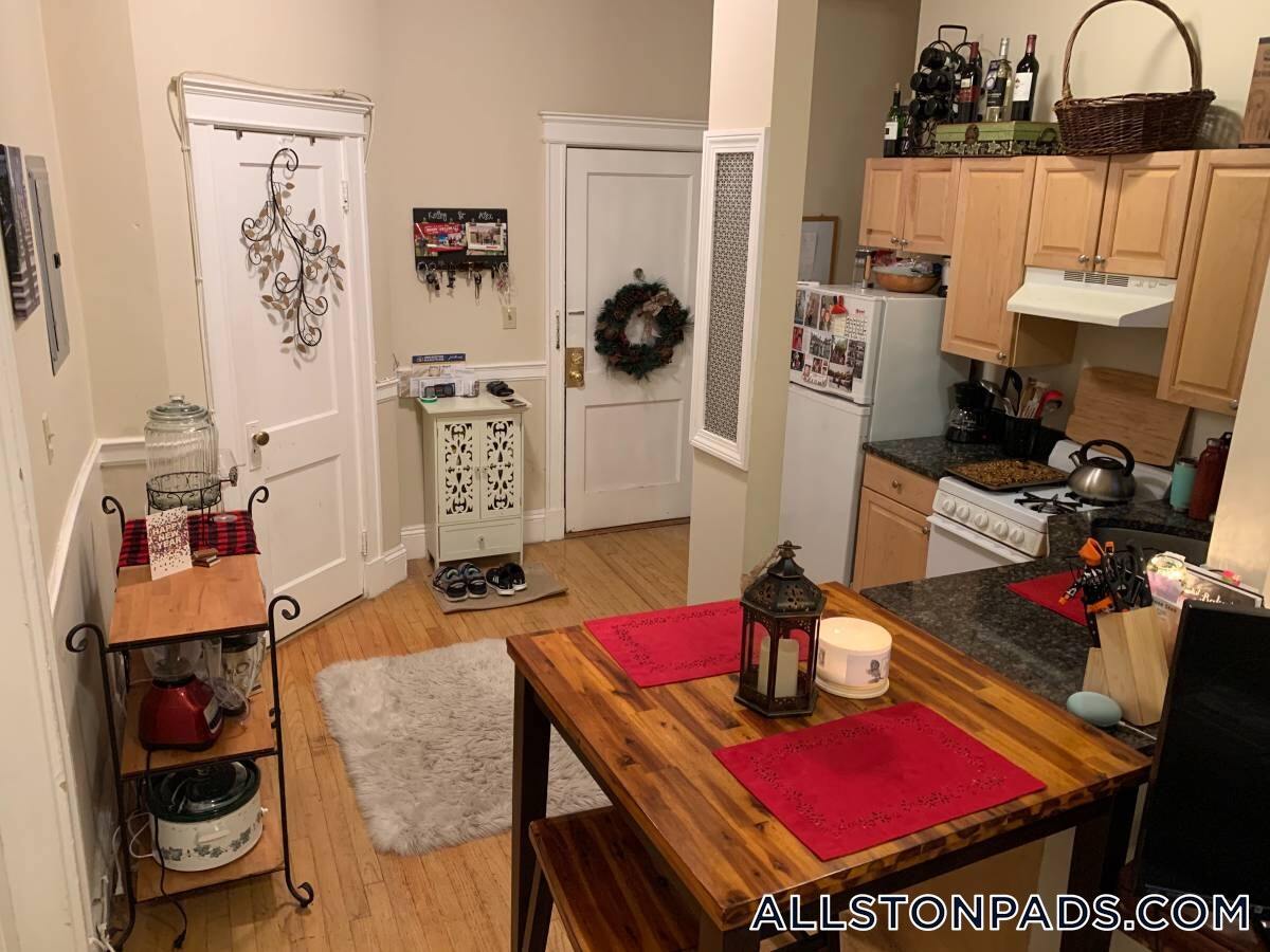 Building Photo - 1189 Commonwealth Ave