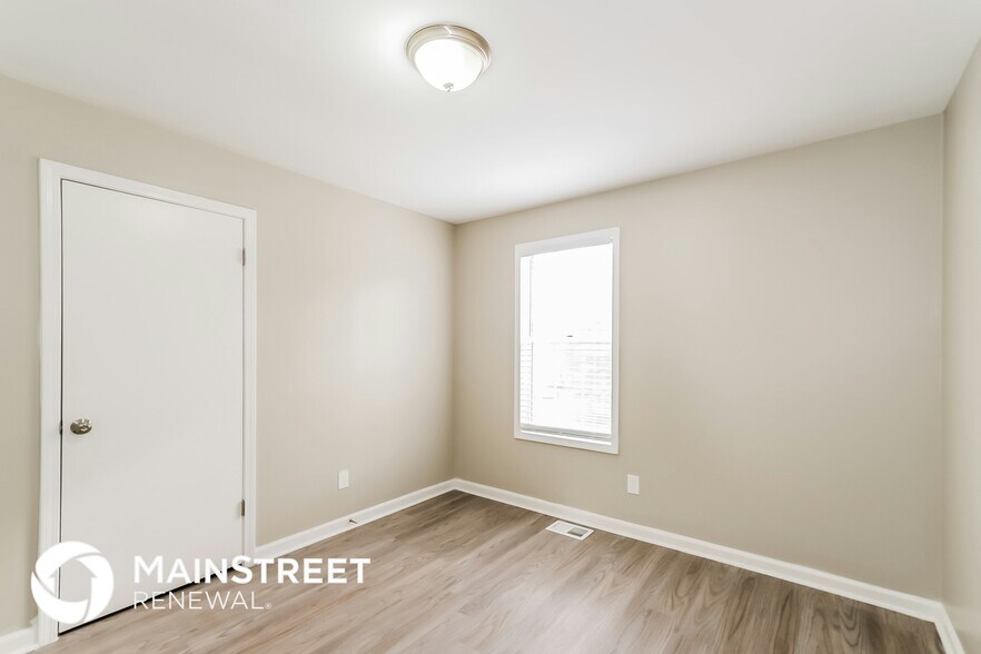 Building Photo - 5878 Homestead Cir