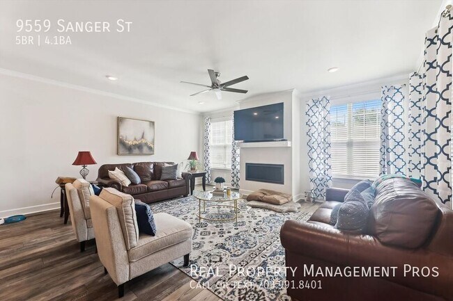 Building Photo - 9559 Sanger St