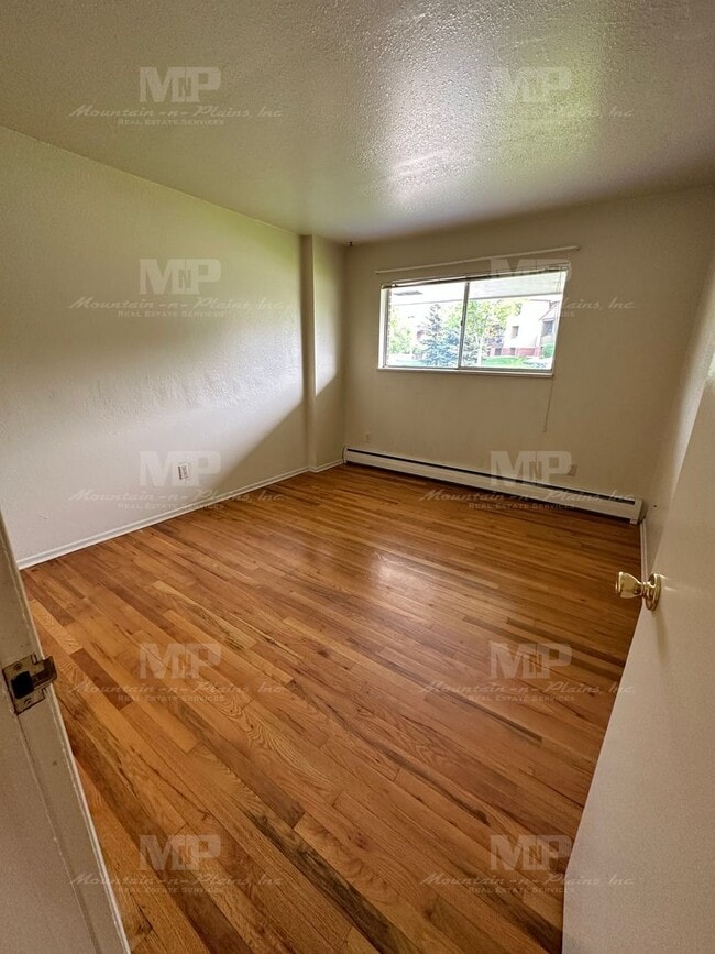 Building Photo - 1101 S Bryan Ave