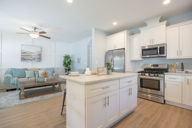 Building Photo - 1608 Carma Ct