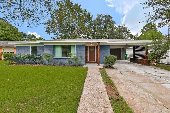 Building Photo - 6135 Indigo St